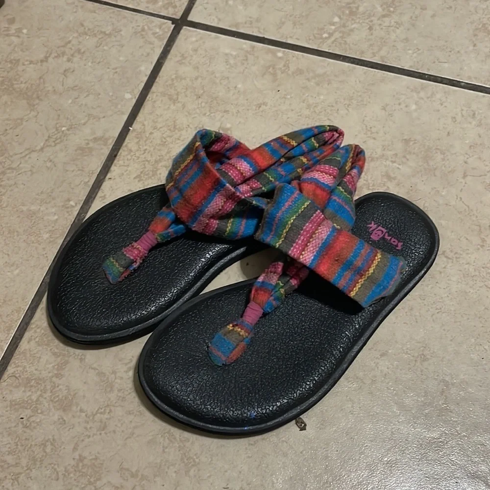 Sanuk Yoga Sling Burst Stretch Fabric Thong Yoga Mat Sandals Girls Sz 11/12
